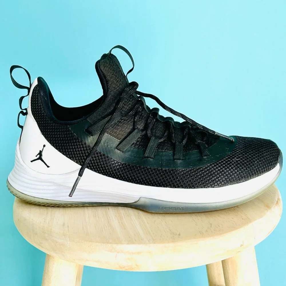 Jordan Ultra.Fly 2 (size 9)